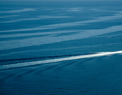 Highview of a Boat's Trace