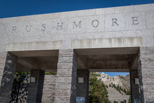 entrada en el monumento nacional del monte rushmore - mt rushmore national monument president george washington mountain fotografías e imágenes de stock