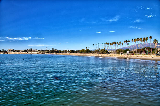 o litoral visto do goleta beach park - pacific coast highway - fotografias e filmes do acervo