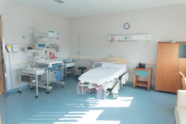 istock Empty delivery room at hospital 1293919036
