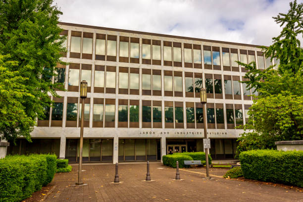 istock Oregon Labor And Industries Building 1293968008