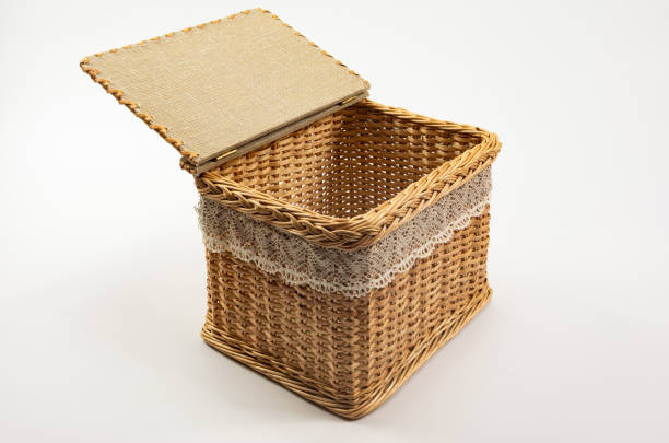 Weaver hand-made wicker chest with lid, good job