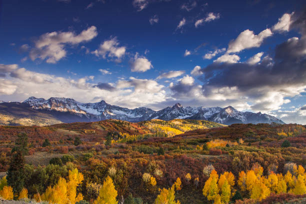 Colorado's San Juan Mountains at autumn Autumn scene over the Dallas Divide in Colorado's San Juan Mountains sneffels range stock pictures, royalty-free photos & images