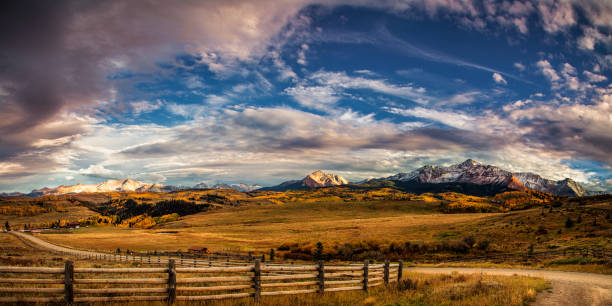istock Mount Wilson in Colorado at autumn 1294094965