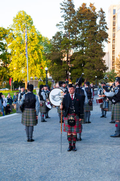 juegos de highland y festival celta - musical band marching band old marching fotografías e imágenes de stock