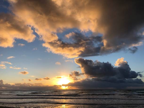 istock Sunset under the clouds or the sea 1294111688