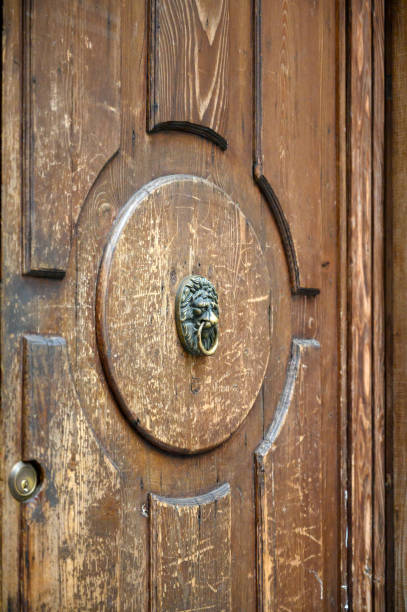 istock Ancient door in Palermo, Sicily, Italy. 1294174490
