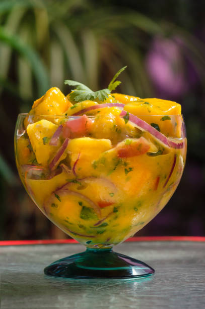 comida vegetariana y vegana mexicana de ceviche de mango - seviche prepared ahi freshness mexican culture fotografías e imágenes de stock