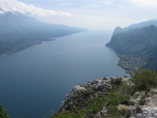 istock View to Lago di Garda 1294277524