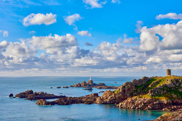 farol de corbiere - jersey uk nature landscape - fotografias e filmes do acervo