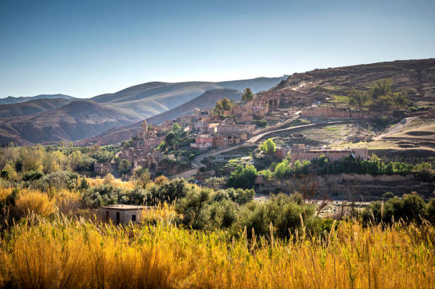 tahannaout, azro, valle de asni, marruecos - morocco landscape mountain mountain range fotografías e imágenes de stock