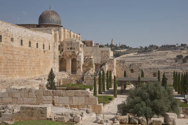 мечеть аль-акса (эль-марвани) конюшен в старом городе иерусалима в израиле - el aqsa стоковые фото и изображения