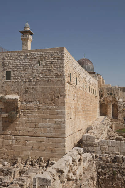 al-aqsa (el-marwani) salomão é mesquita na cidade velha de jerusalém em israel - el aqsa - fotografias e filmes do acervo