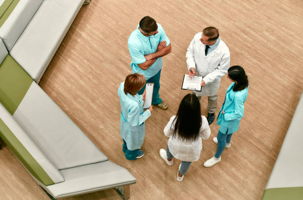 istock Doctor team. Medicine. 1294409750