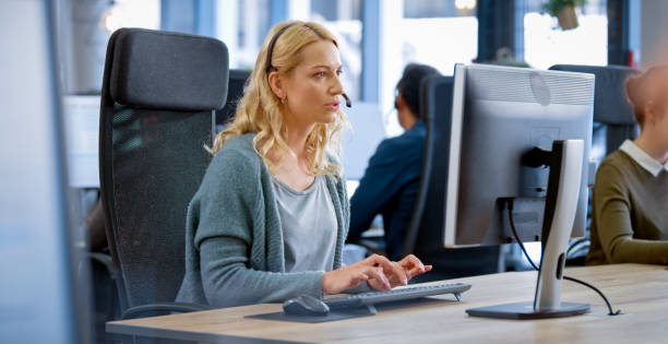istock Woman working in call centre 1294415801