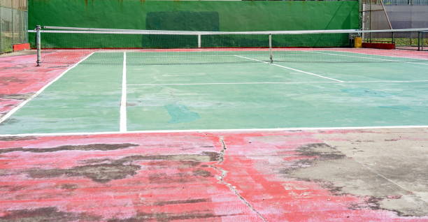 istock Old Tennis court 1294438855