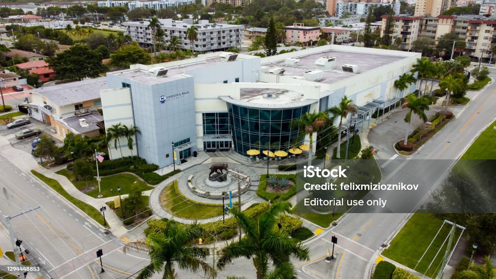 Johnson And Wales Miami Florida Campus Stock Photo Download Image Now