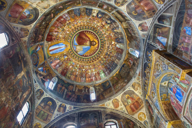 padova - gli affreschi del battistero del duomo o la cattedrale di santa maria assunta di giusto de menabuoi (1375-1376). - pantocratore foto e immagini stock
