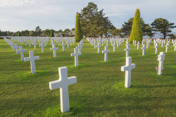 Normandy American Cemetery The Normandy American Cemetery and Memorial is a World War II cemetery and memorial in Colleville-sur-Mer, Normandy, France, that honors American troops who died in Europe during World War II world war ii cemetery allied forces d day stock pictures, royalty-free photos & images