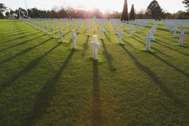 normandy american cemetery - iwo jima stock-fotos und bilder