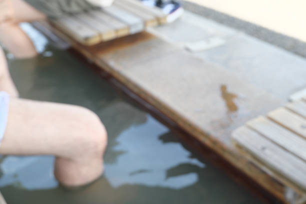 Lava Nagisa Park People soaking in the footbath