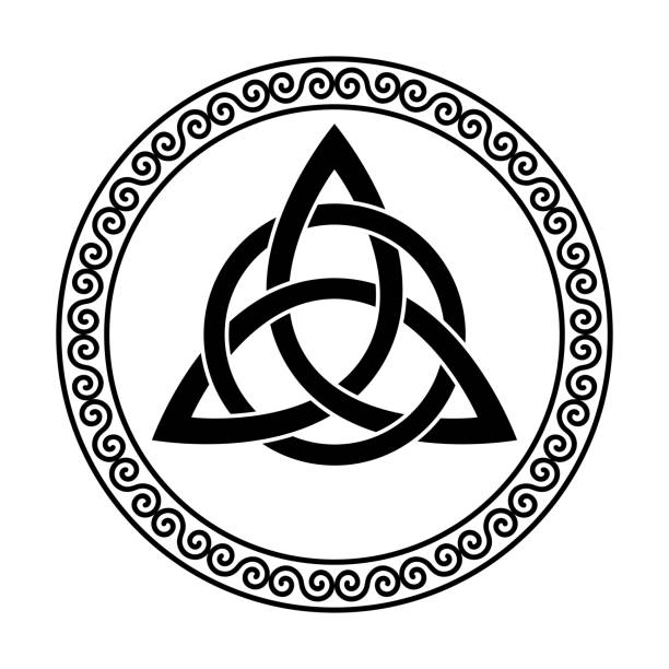 illustrations, cliparts, dessins animés et icônes de triquetra avec cercle, noeud celtique triangulaire dans le cadre circulaire en spirale - celtic knotwork