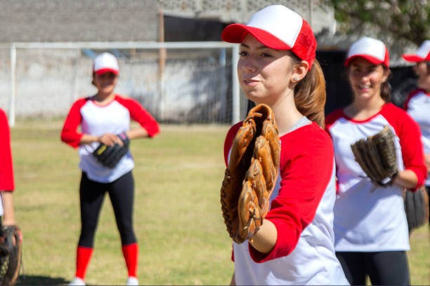 istock Teenage women training 1294923532