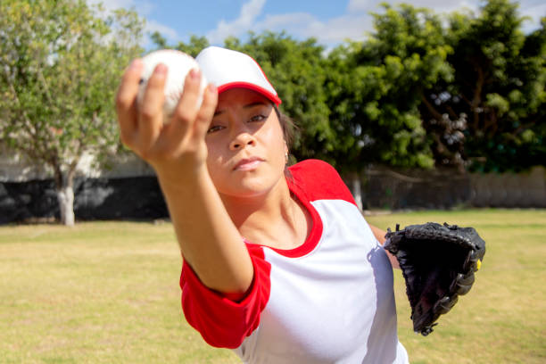 istock Teenage women training 1294924375