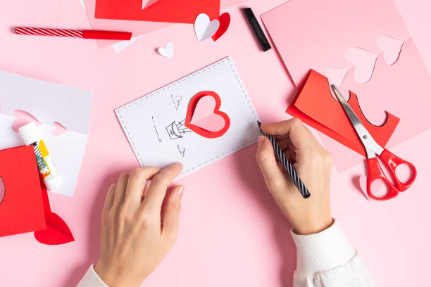 istock Step 10. DIY Valentine greeting card, instruction step by step. 1294927842