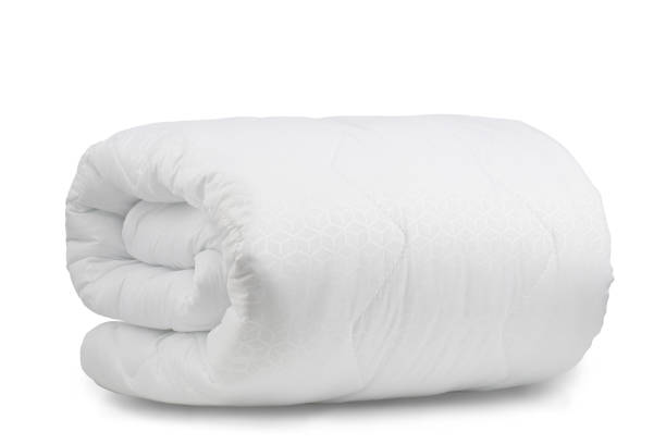 white blanket with polyester filling, cotton cover, quilted with machine-stitched chain stitch