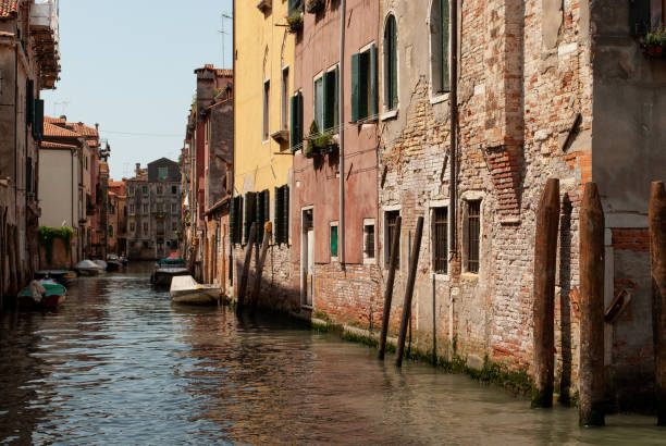 ヴェネツィアのユダヤ人地区 - facade palace grand canal canal ストックフォトと画像