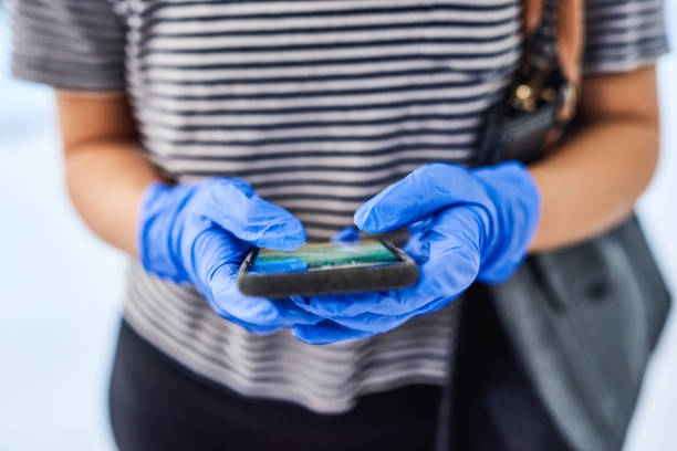 istock Smartphones are bringing us closer than ever before 1295020784