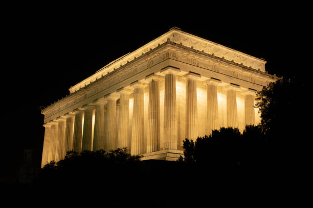 istock U.S. Lincoln Memorial at night, Washington, DC 1295037109