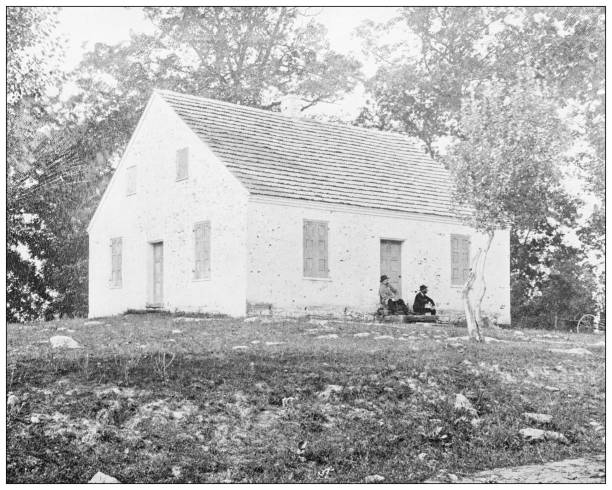 bildbanksillustrationer, clip art samt tecknat material och ikoner med antikt fotografi: old dunkard church, antietam, maryland - antietam national battlefield