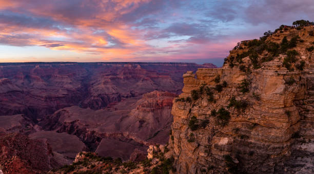 istock Dawn at the Grand Canyon 1295226391