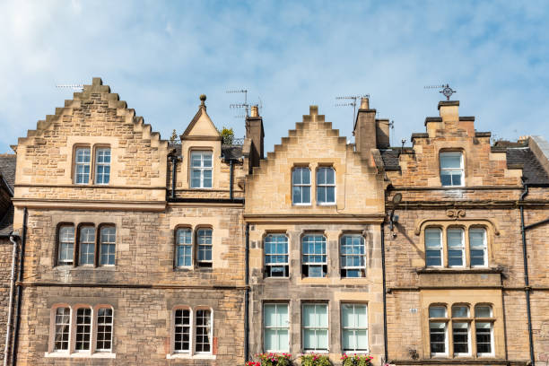 istock Old sandstone buildings facades in Edinburgh 1295236180