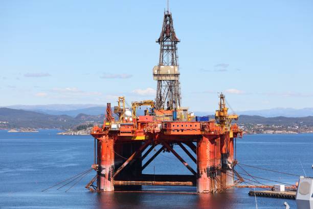 istock Norway oil industry - offshore rig 1295310499
