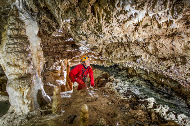 chiocchio grotta - spoleto bildbanksfoton och bilder