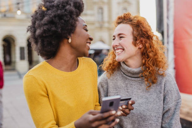 istock E commerce on the street 1295362603