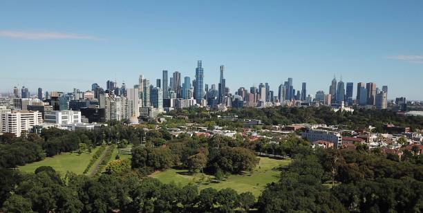 horizonte de la ciudad de melbourne - melbourne day city skyline fotografías e imágenes de stock