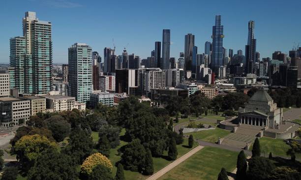 istock Melbourne city skyline 1295400534