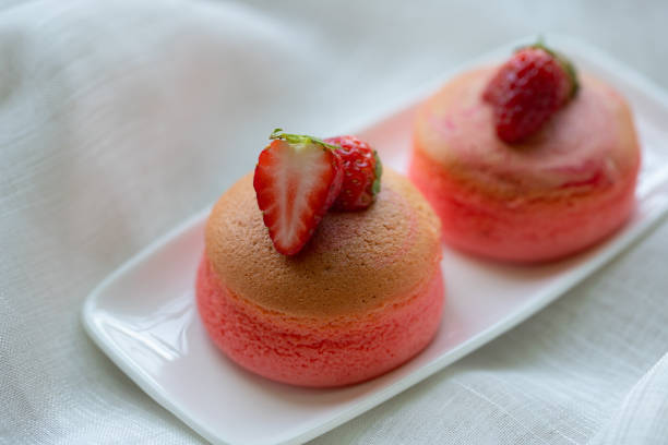 istock Mini Japanese Cheese Cake Strawberries. 1295410039