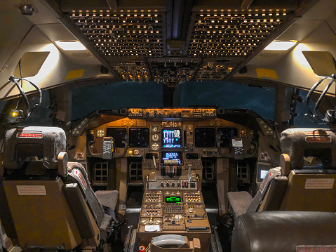 Cockpit of a 747 aircraft