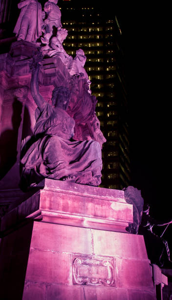 istock Statue at night in Mexico City 1295552547