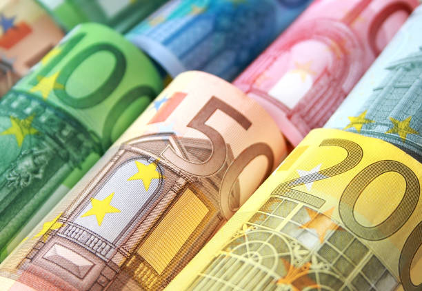 antecedentes de financiación de divisas de billetes de euro - símbolo de moneda de la comunidad europea fotografías e imágenes de stock