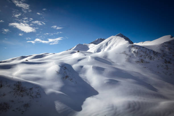 snow on mountain - fotografia de stock