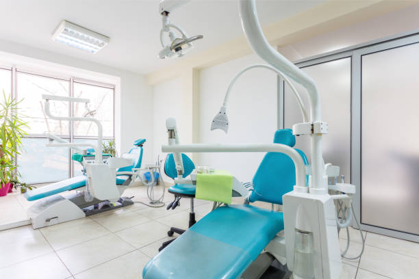 clínica dental moderna - dentists chair dentist office clinic nobody fotografías e imágenes de stock