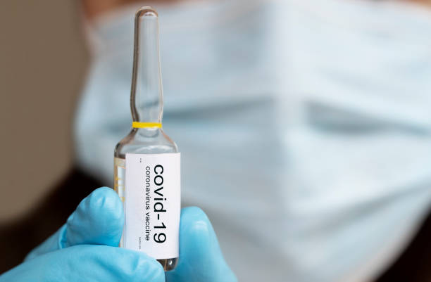 istock Mahing covid 16 vaccine injection 1295606440