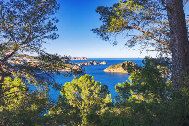 blick auf die küste von javea vom cap negre - javea stock-fotos und bilder