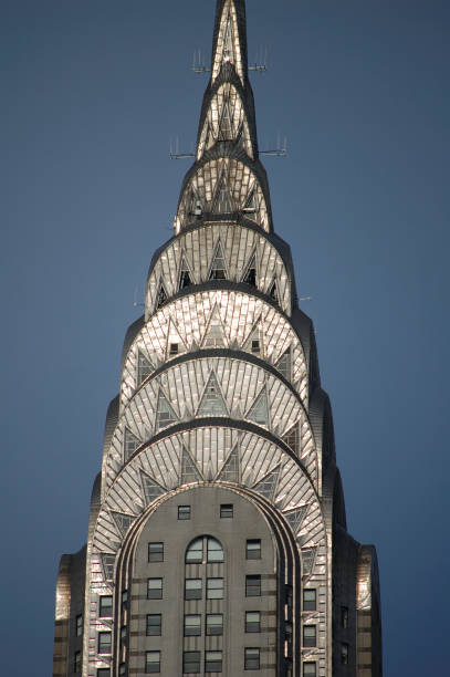 vista de los edificios y rascacielos más emblemáticos de manhattan (nueva york). - chrysler building fotografías e imágenes de stock